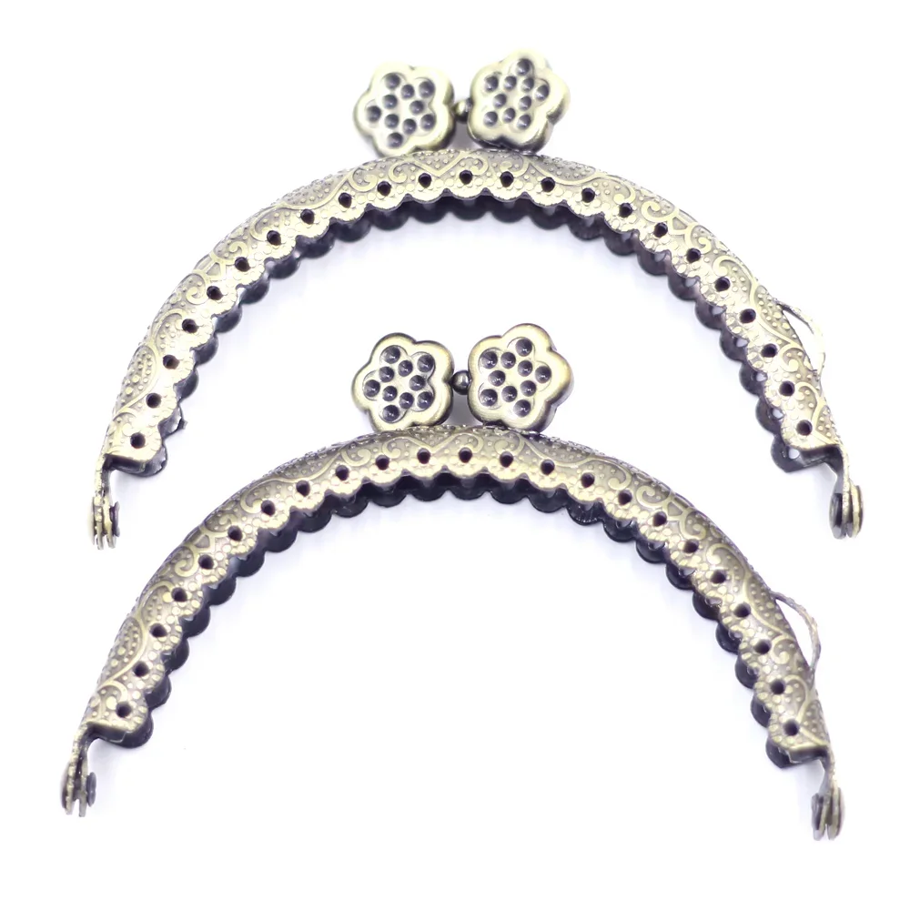 

10 шт. бронзовый тон цветок металлический каркас поцелуй застежка замок кошелек сумка детали и аксессуары 8,5 см x 6 см (3 3/8 "x 2 3/8")