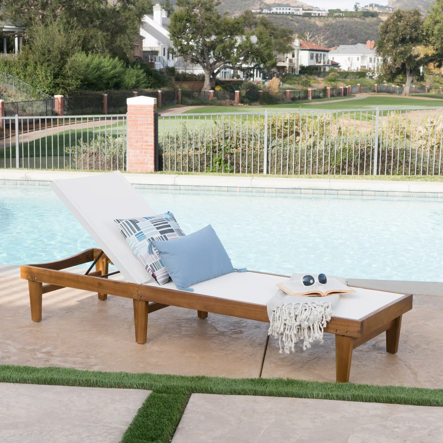 

"Modern Summerland White Mesh Chaise Lounge for Outdoor Relaxation"