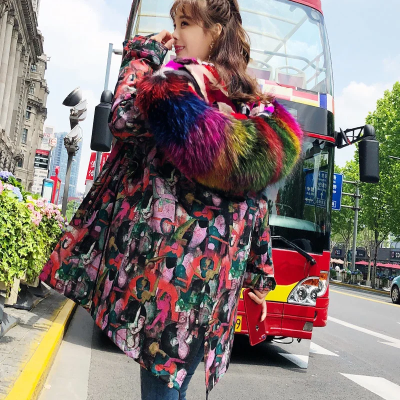 

Female Personality Abstract Print Overcoat Real Fur Liner Parka Feminina Coat Large Raccoon Fur 2023 New Multi-color Pike Jacket