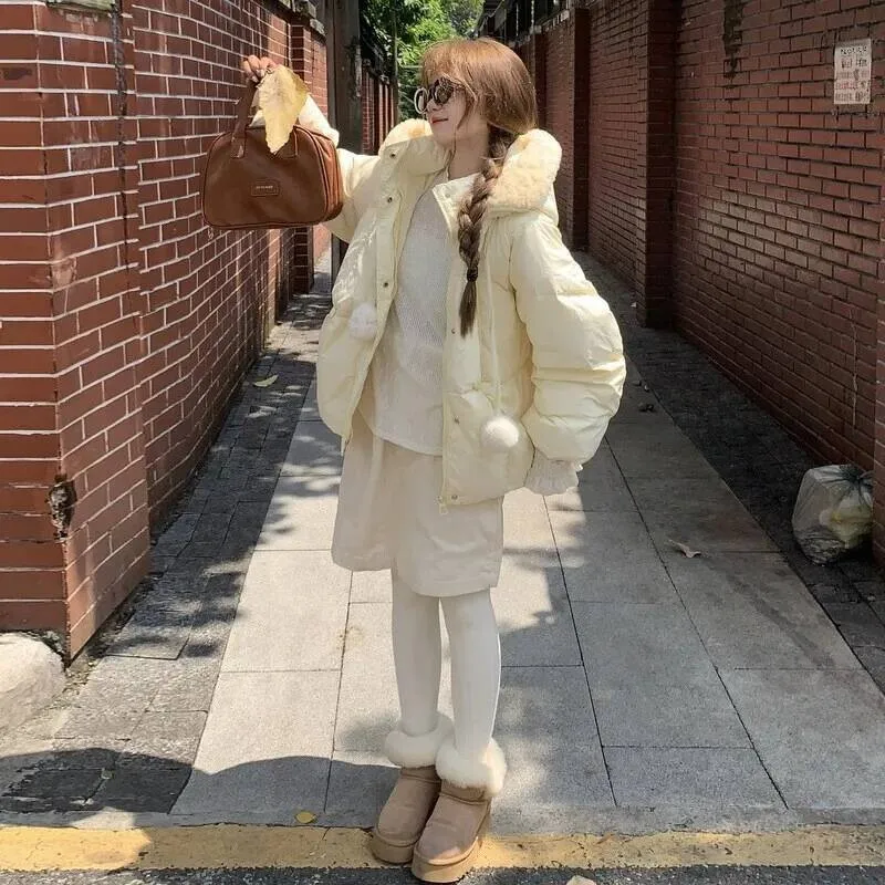 Chaqueta de empalme de piel de cordero de estilo coreano, ropa de algodón holgada y gruesa con sentido de diseño para figuras pequeñas, abrigo de invierno