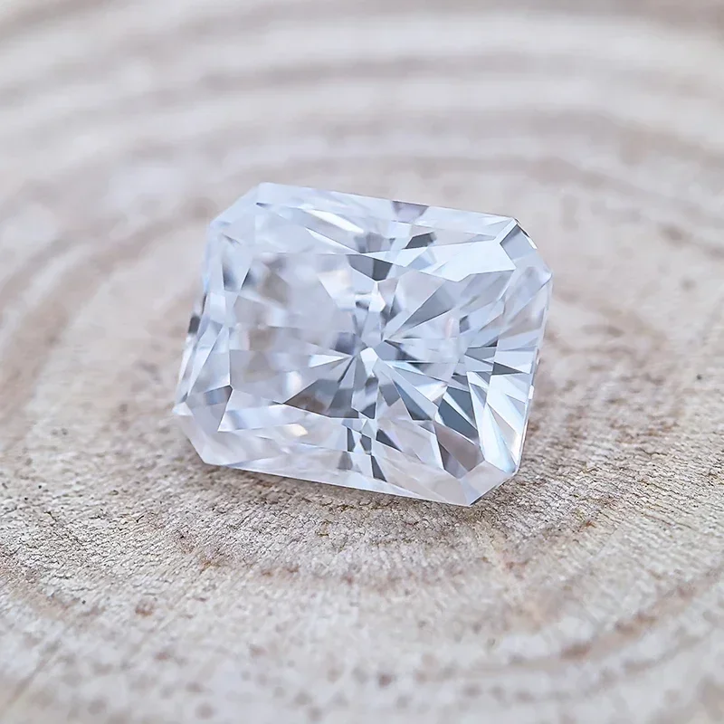 Pierre de moissanite super blanche de haute qualité, coupe radieuse, bijoux à breloques de qualité supérieure, matériaux exécutifs avec certificat, document D VVl's