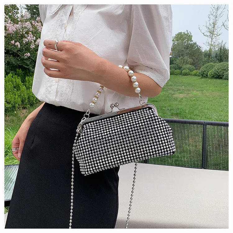 Fashion Diamonds Women Shoulder Bag Chains female Crossbody Bag Small Kiss Lock Female Handbag pu leather cute phone bags black