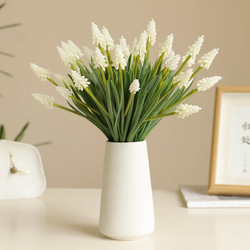 Ramo Artificial de 28 cm, 5 Piezas de Jacinto de Uva, Accesorios de Fotografía para el Día de San Valentín y Bodas, Flores Artificiales Decorativas para el Hogar