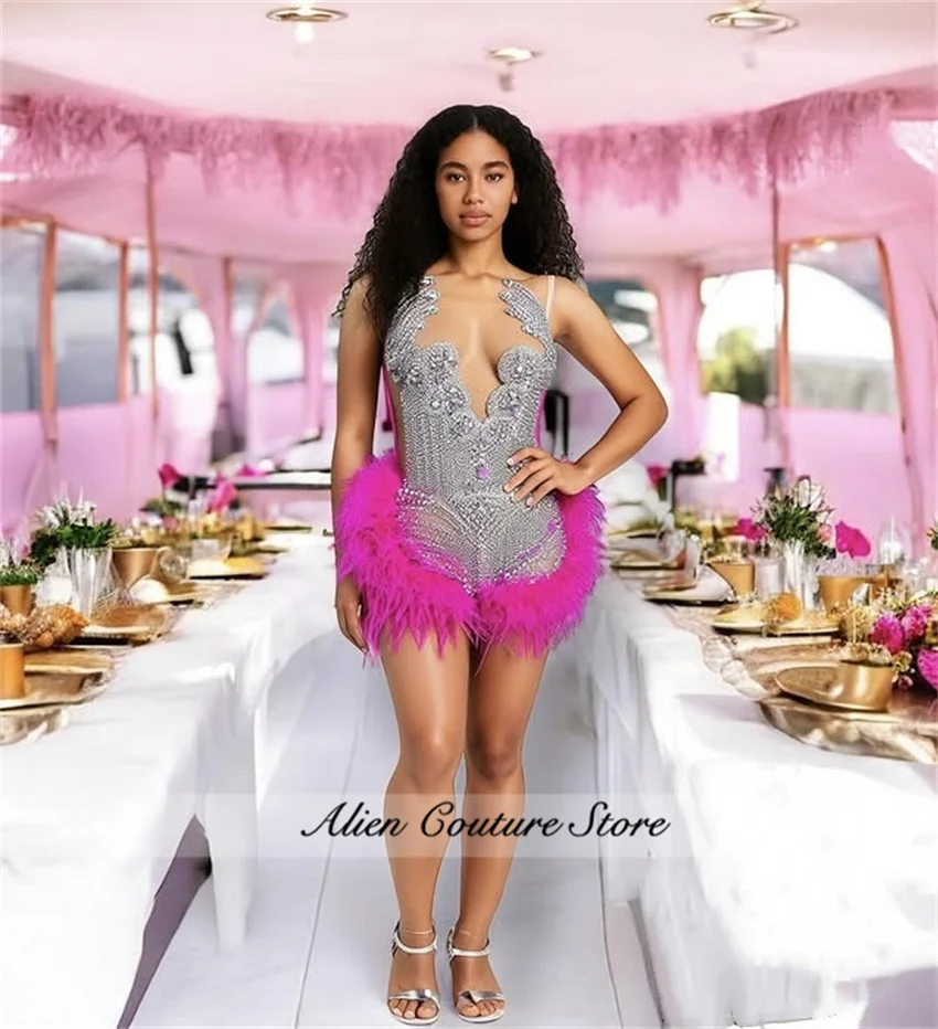 Zwart meisje korte galajurken luxe kristallen diamanten veer senior cocktailjurken voor verjaardagsfeestje jurk op maat