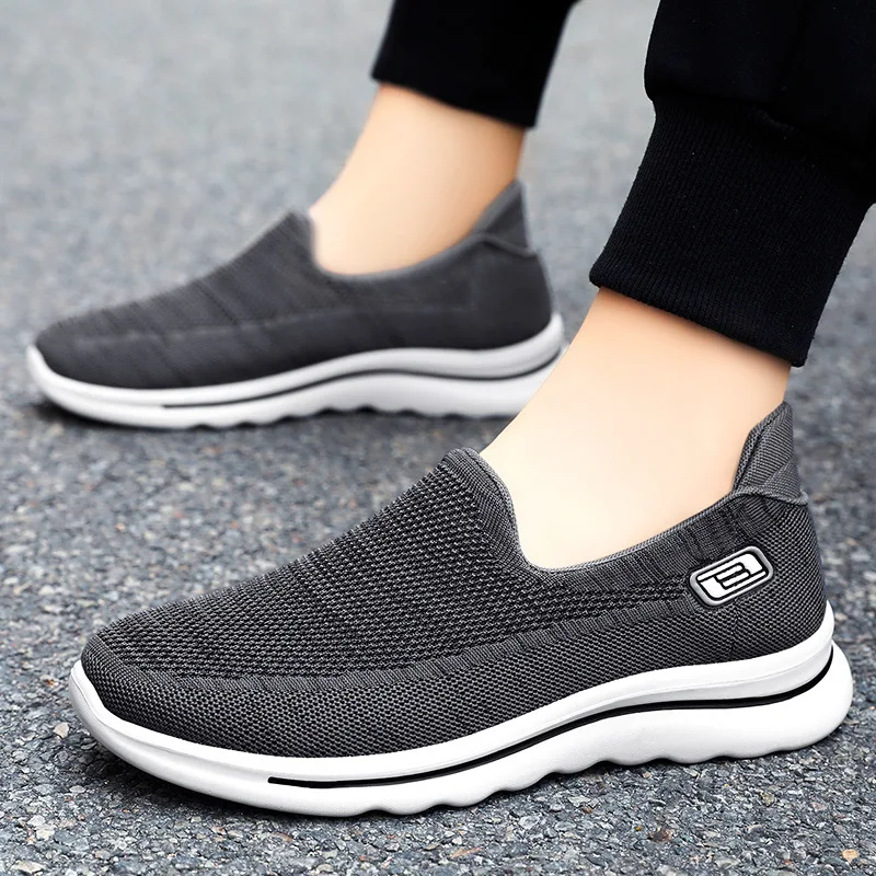 

2023 men's breathable mesh casual sports shoes comfortable lazy shoes casual shoes men's odor resistant shoes versatile