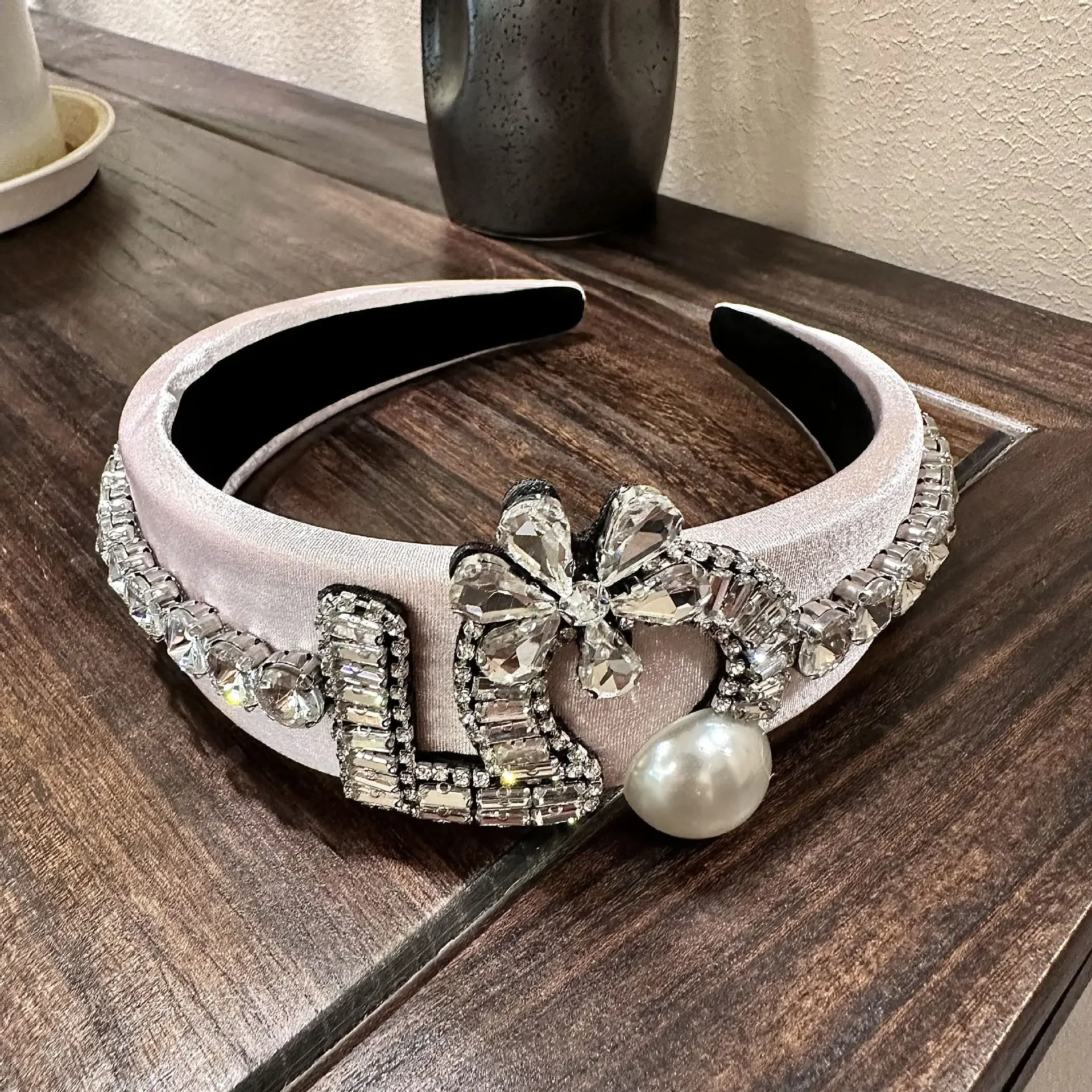 Chic Shabby Women Hairbands Wide Female Headbands With Rhinestones And Pearls Tape Padded Hair Hoop Accessories