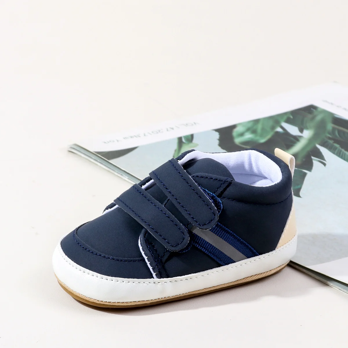 Wholesale Spring And Autumn Baby Boys And Girls Solid Color Matching Double Hook And Loop Fashion Trend Casual Walking Shoes