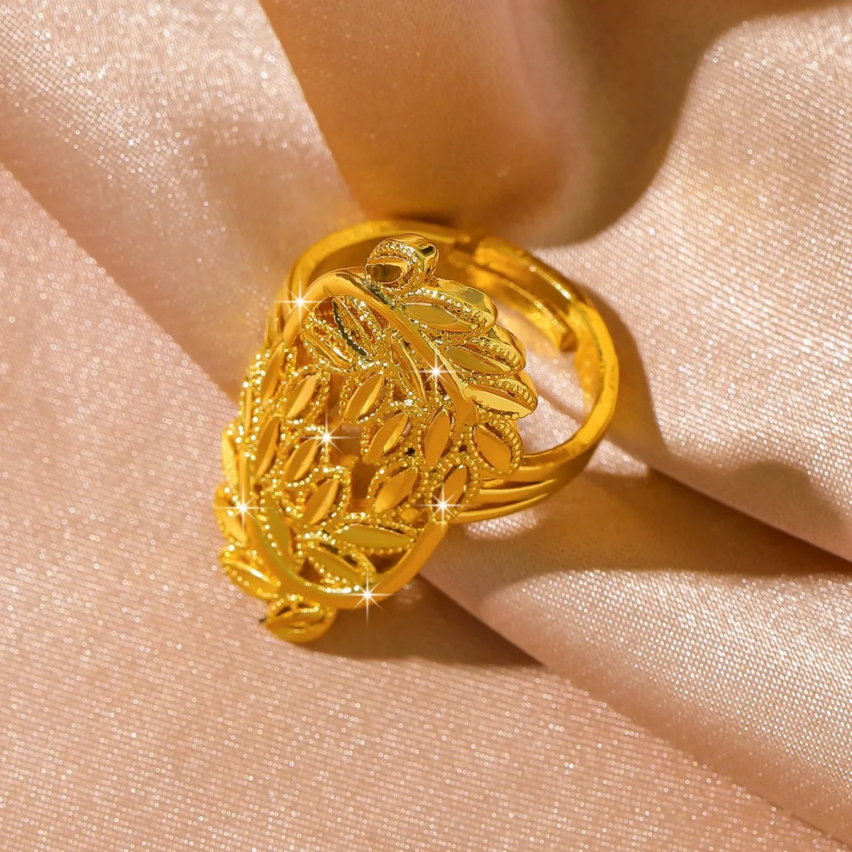 

Slimming Retro Carved Hollow Adjustable Ring For Women 24K Gold AU999, brightens fingers