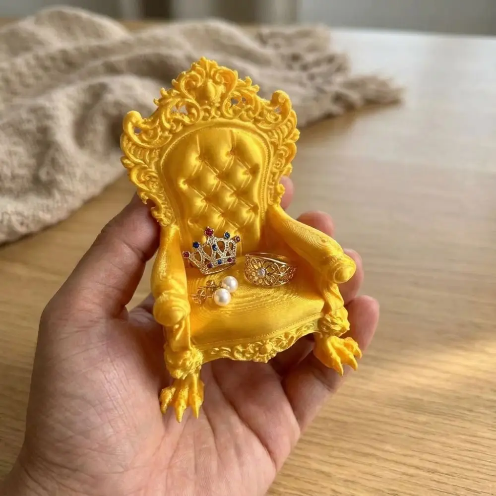 3D Printed Mini Gothic Throne Display Chair Vintage Dark Style Figure Throne Seat Imitation Cushion Back Claw Legs