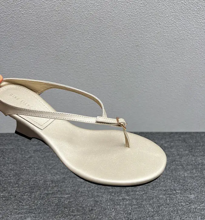 Luxury Designer Wedge Women's Flip Flops Slippers 6cm High Heel Clip Toe Sandals Fashion Buckle Red Chunky Slides шлепки женские