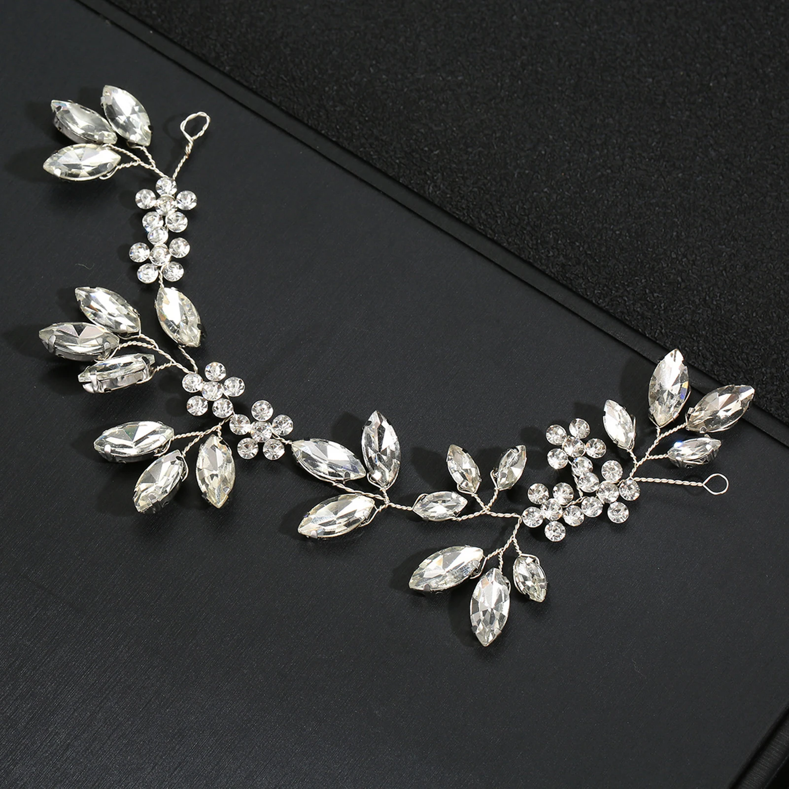 Gorgeous Wedding Hair Accessories Silver Color Crystal Tree Branch Shaped Tiara Headpieces Bridal Headband Bride Hair ornaments