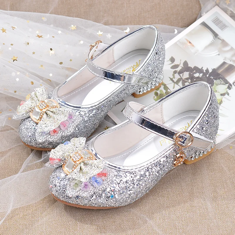 

2024 New Girls Princess High Heels for Children Crystal Wedding Dress Shoes Silver Runway Performance Show Shoes for Students