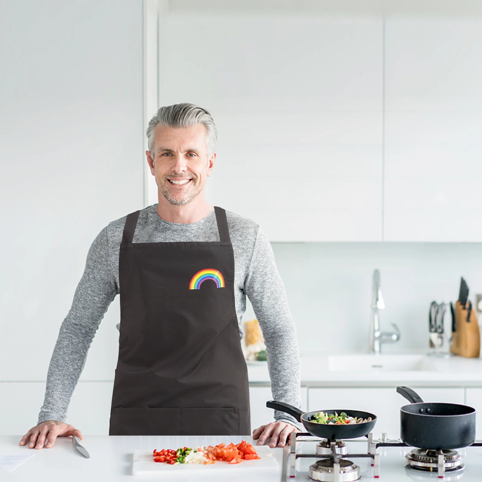 

2Pcs Cartoon Kitchen Aprons Oil-Proof Wear-Resistant Practical Cooking Aprons with Pockets for Home Restaurant Hotel Use