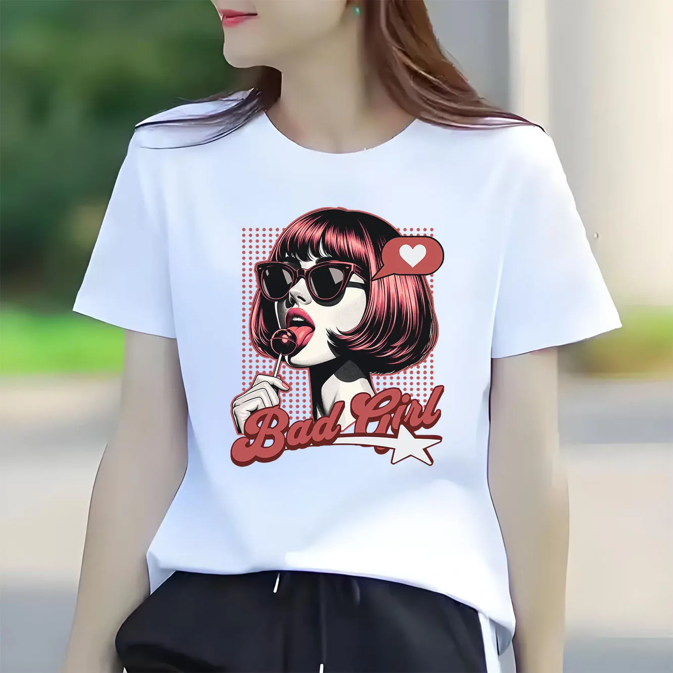 

Trendy and versatile women's round neck short sleeved T-shirt