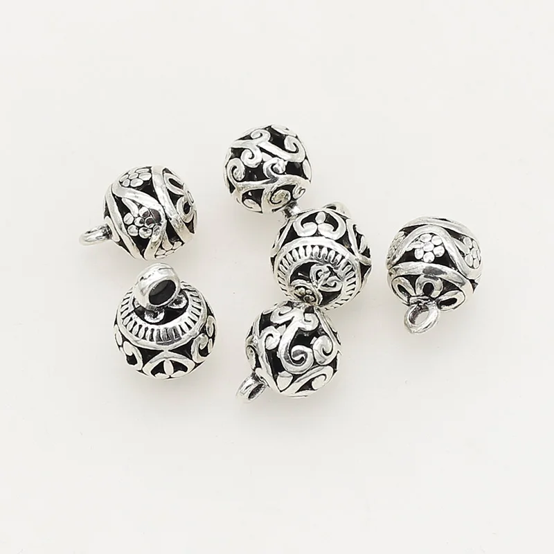 20pcs/Lot Retro Hollow Out Round Ball Charms 11mm Manual Flower Heart Ball Metal Pendants DIY Necklace Bracelets Materials