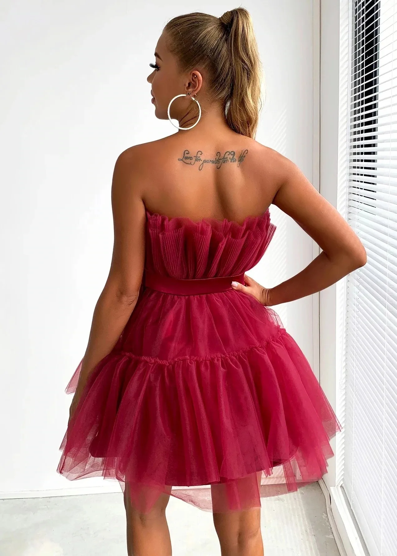 Vestido de fiesta de noche Sexy para mujer, vestido plisado con lazo y espalda descubierta de malla, minivestido corto elegante para boda, cumpleaños, graduación, vestido de cóctel