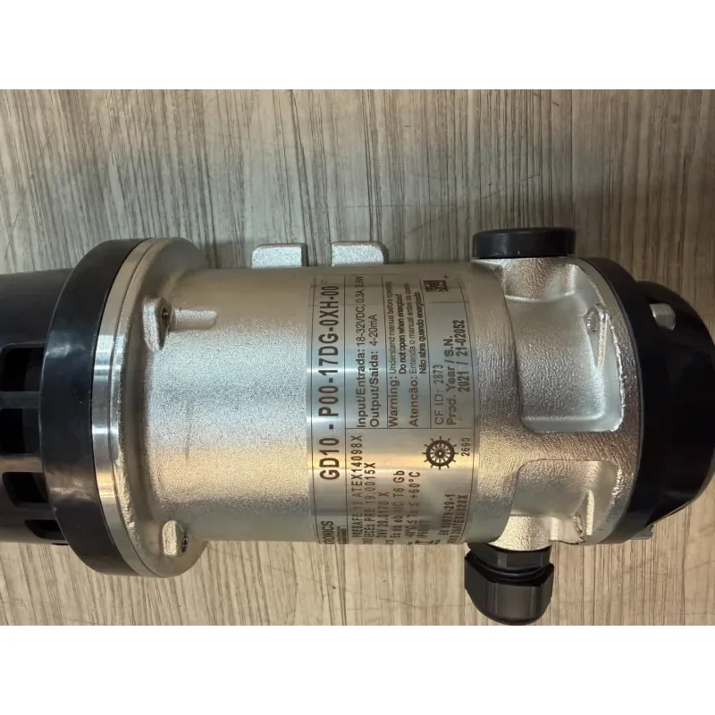 Simtronics GD10-P00-17DG-0XH-00 Infra red G as Detector Model GD10, 18–32V power supply, 4–20mA output