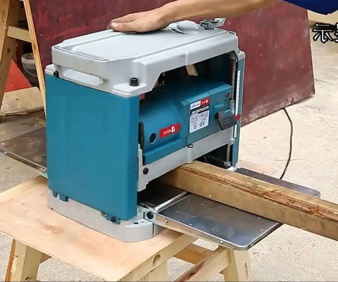 High-Power Woodworking Electric Planer Multi-Function Desktop Flat Planer Single-Sided Household Power Tool for Smooth Surfaces
