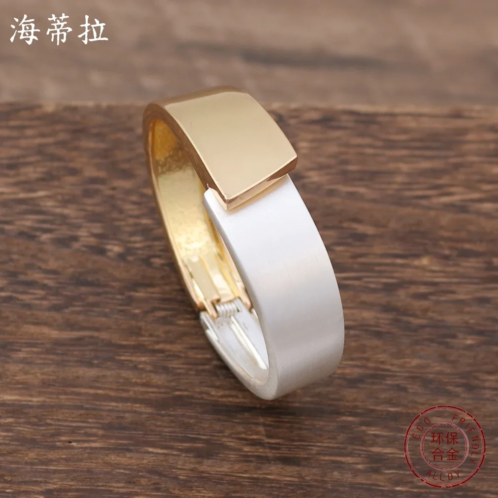 New brushed wide-edge asymmetrical opening bracelet, exaggerated smooth brushed splicing women's bracelet