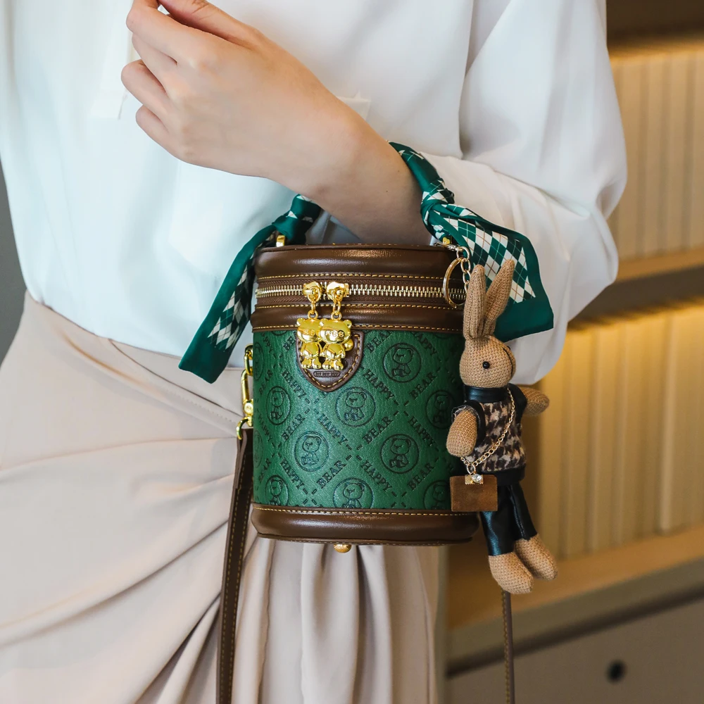 Women\'s Bag 2026 New Bucket Bag Niche Cylinder Bag Crossbody Bag Large Capacity Shoulder Bag Mobile Zero Wallet Handbags