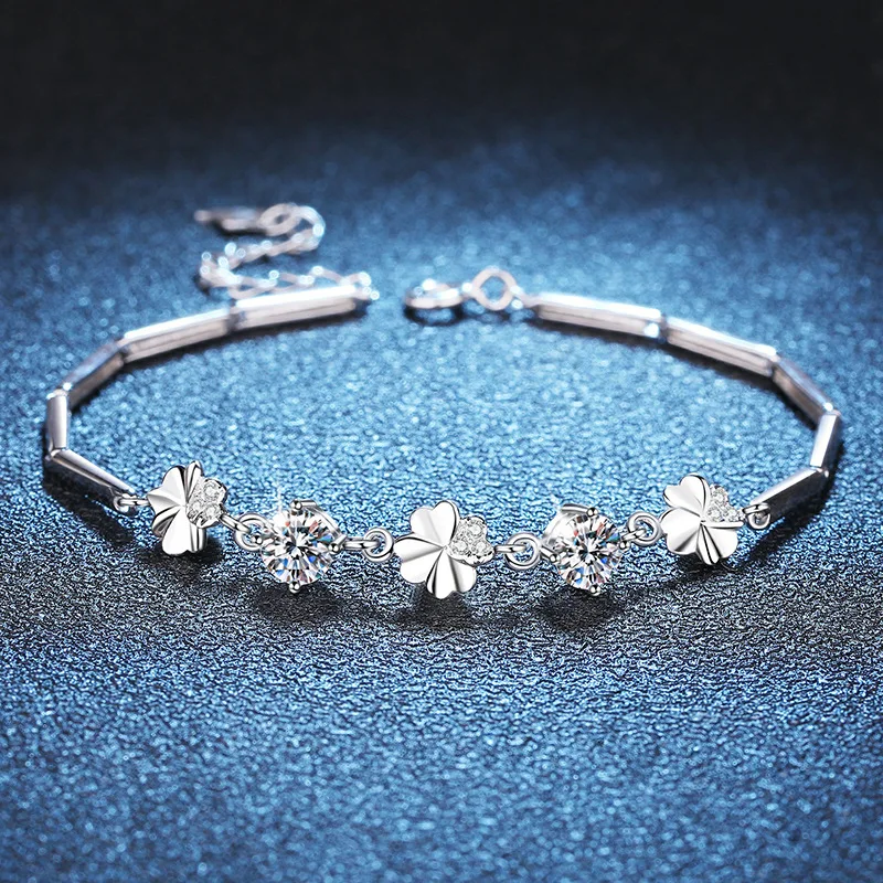 

S925 Silver White Gold Plated 1CT D Color Moissanite Lucky Four-Leaf Clover Bamboo Knot Bracelet for Women, Exquisite Jewelry.