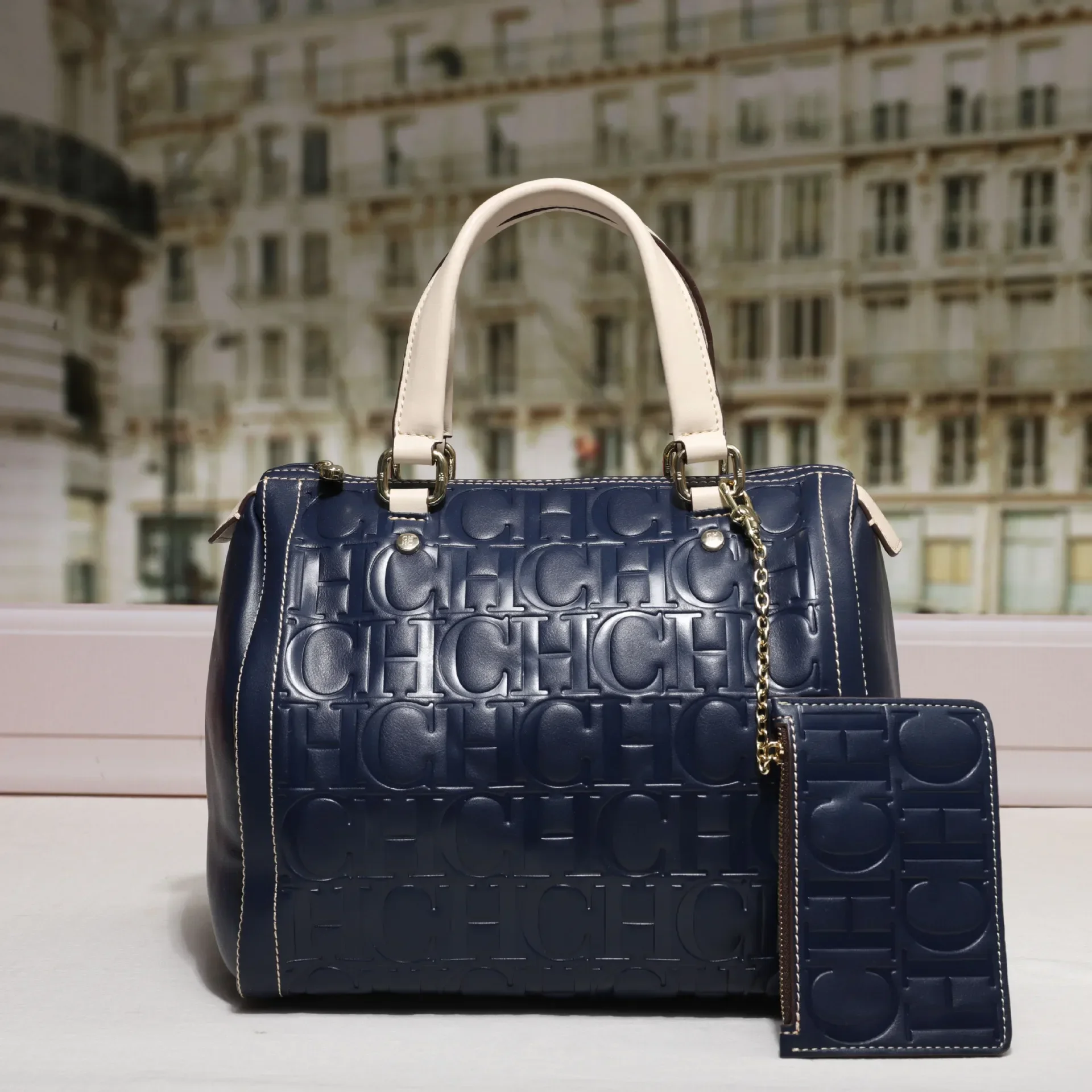 

Simple Elegant Leather Tote Bag For Women With Large Capacity Solid Color Trendy Paris Fashion Design