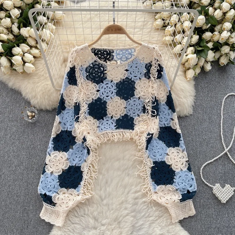 

Flower Hook Sunscreen Tassel Sweater Shirt Women Hollow Out Vintage O Neck Long Sleeve Ladies Summer Casual Tassel Short Blouse