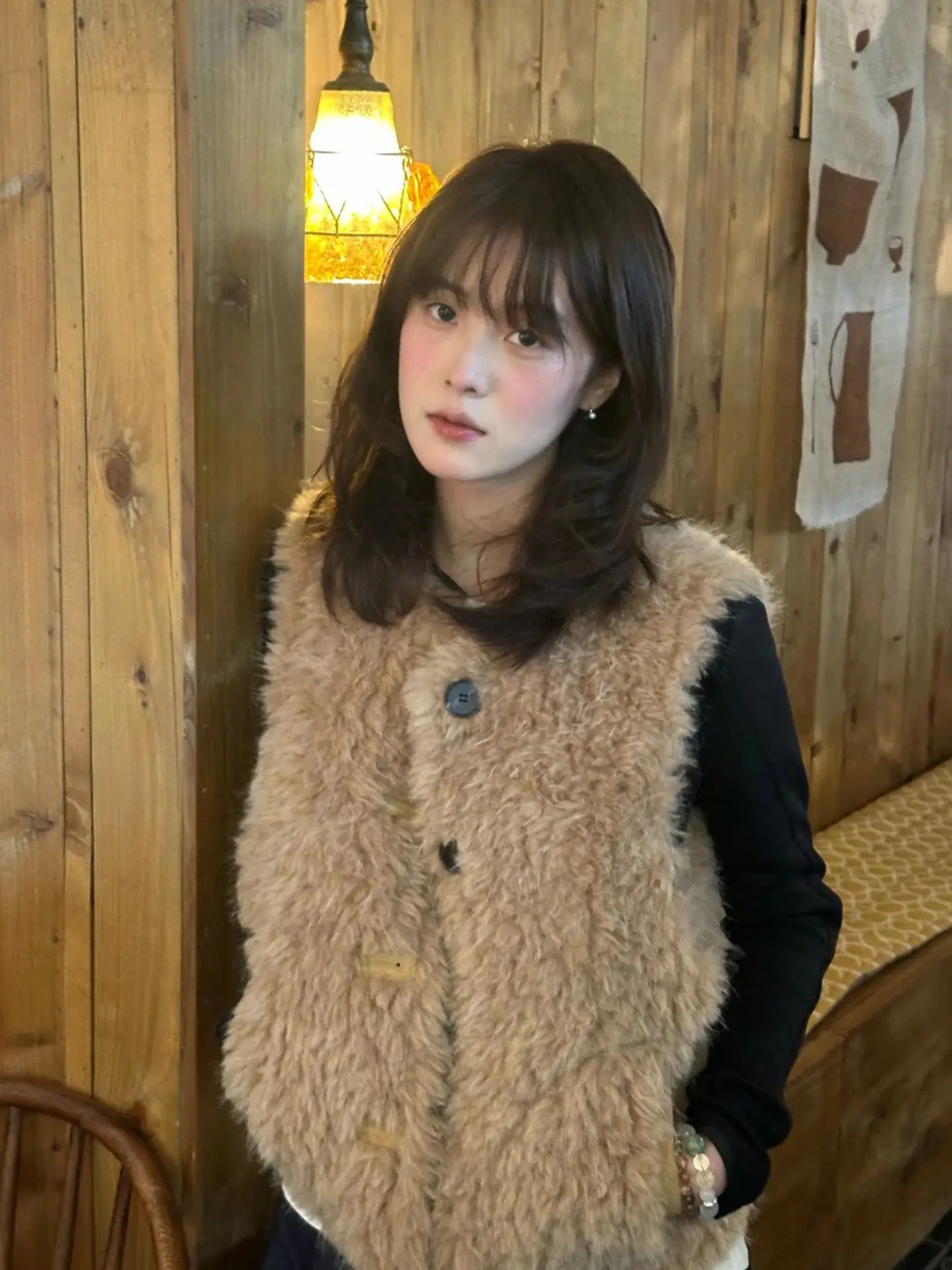 レトロアメリカンファションカジュアルスウェットファーベスト女性の秋冬レザーファーインテイテッドアウターウェアルーズトレンディトップ