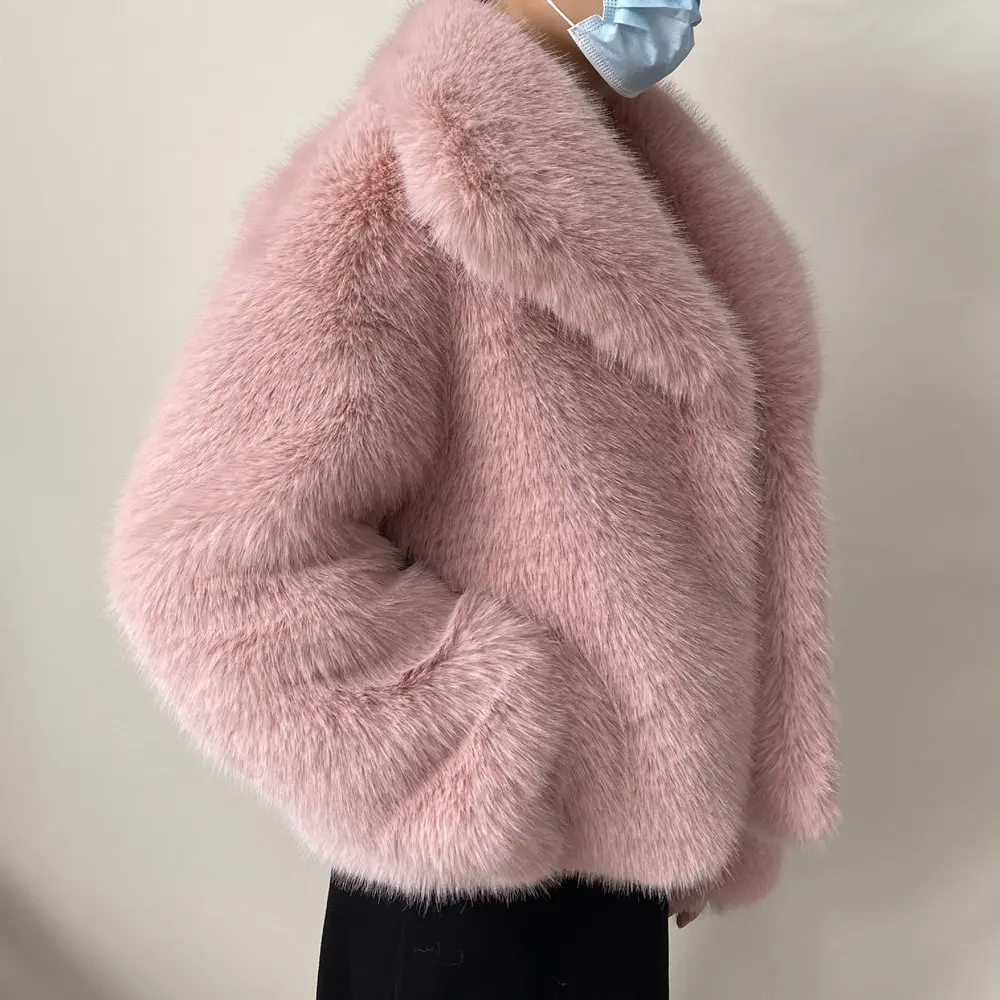 Women's Plus Size Winter Fur Coat Fox Large Lapel Loose Short Top Elegant Warmth for Cold Weather