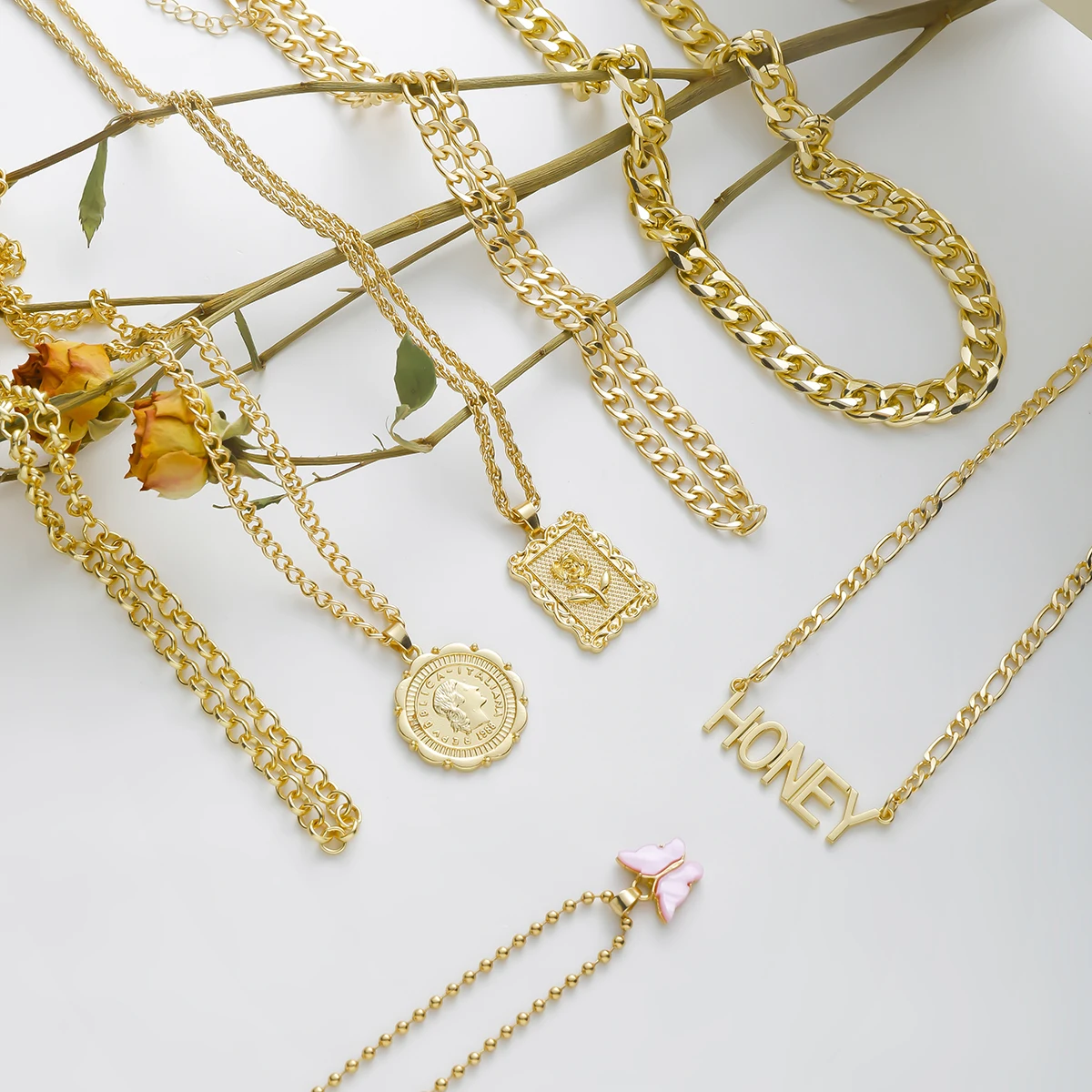 7Pcs/Set Punk Butterfly Coin Pendant Necklace for Women Vintage OT Buckle Gold Color Thick Cuban Chain Steampunk Party Jewelry