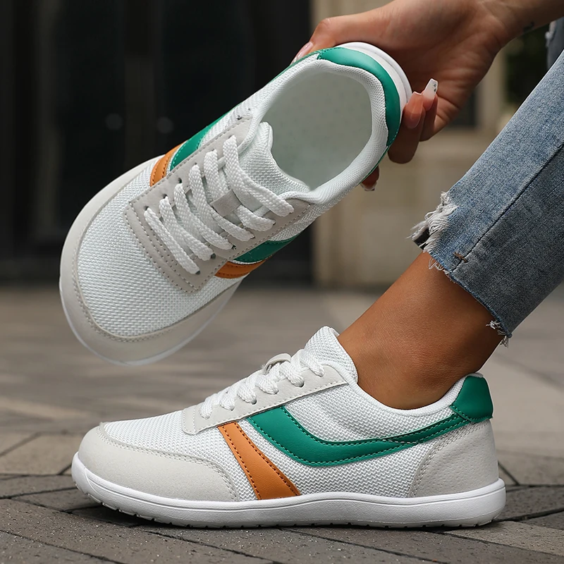 Novo dedo do pé largo sapatos femininos casuais sola macia ampla última sapatos tênis de caminhada malha respirável confortável rendas até sapatos descalços