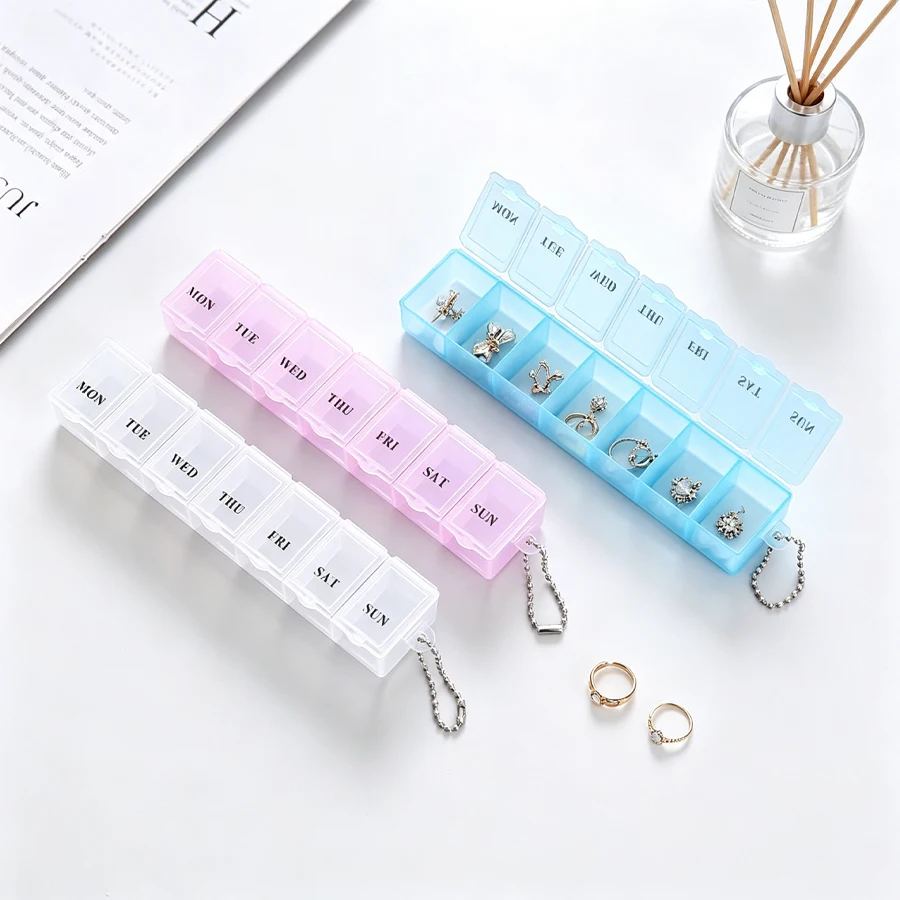 

Jewelry storage plastic box, rectangular box for rings and earrings, rectangular plastic transparent seven-section moisture-proo