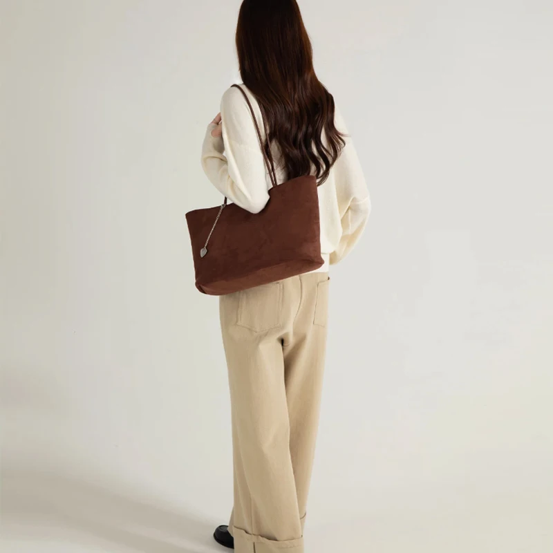Umhängetasche aus Kunstwildleder mit Hirschmuster, Vintage-Tragetasche für Damen im Herbst und Winter, koreanische einfache vielseitige Handtasche mit mattierten Hirschstreifen – Detail 13