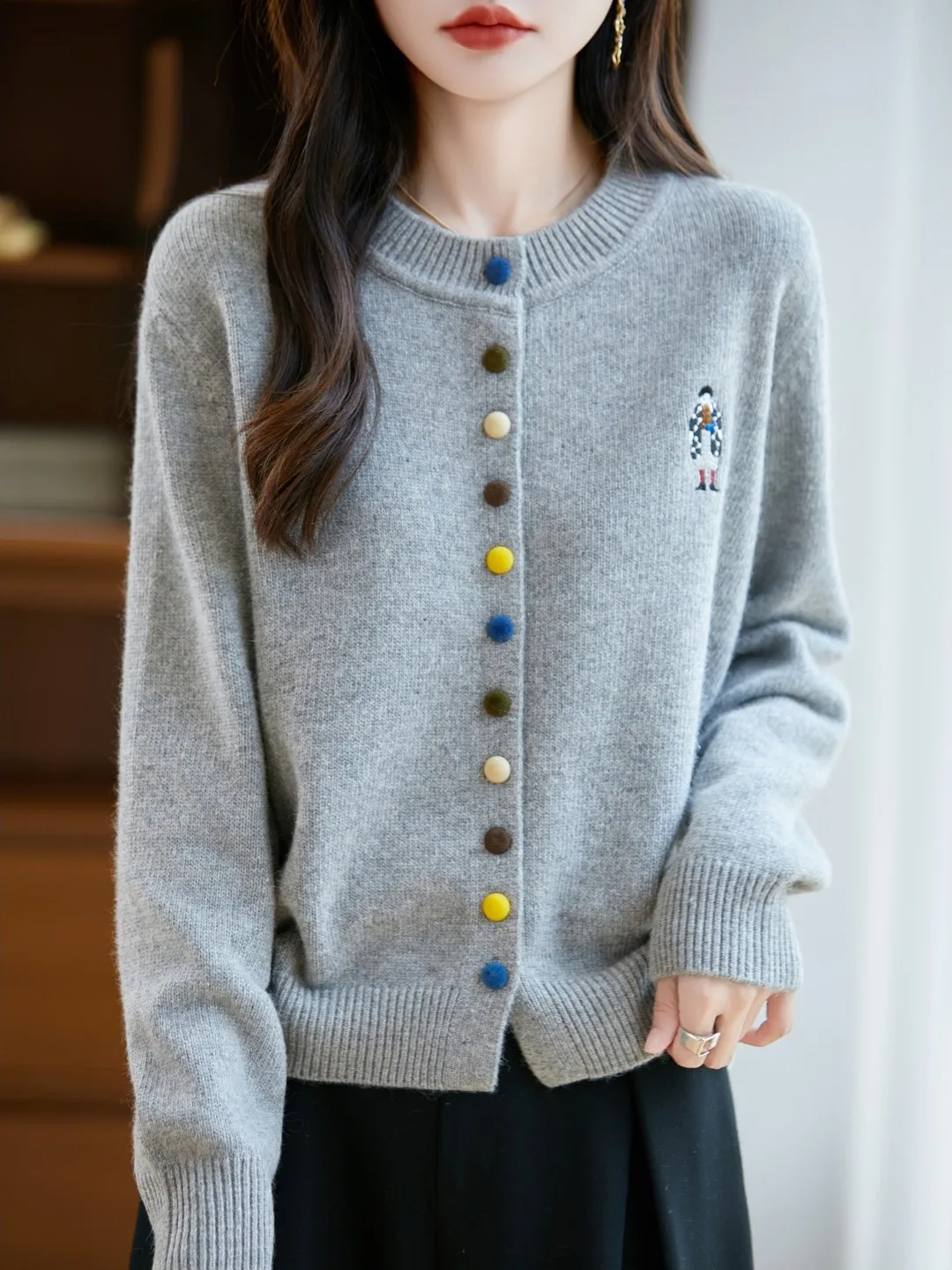 

Мягкий длинный вязаный кардиган све с вышитыми цветными пуговицами, женская модная верхняя одежда из полиэстера Camere Blend