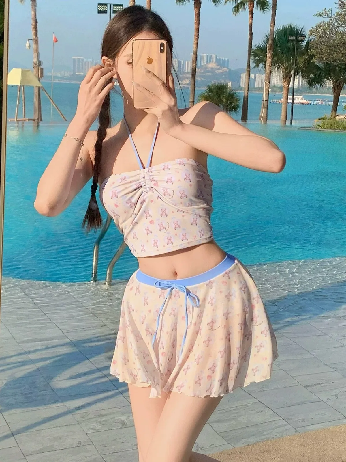 ชุดว่ายน้ำทูพีซน่ารักสำหรับผู้หญิง บิกินี่ทรงเต้าเล็ก เหมาะสำหรับวันหยุดพักผ่อน สไตล์เรียบหรู ดูสง่างามและเพรียว