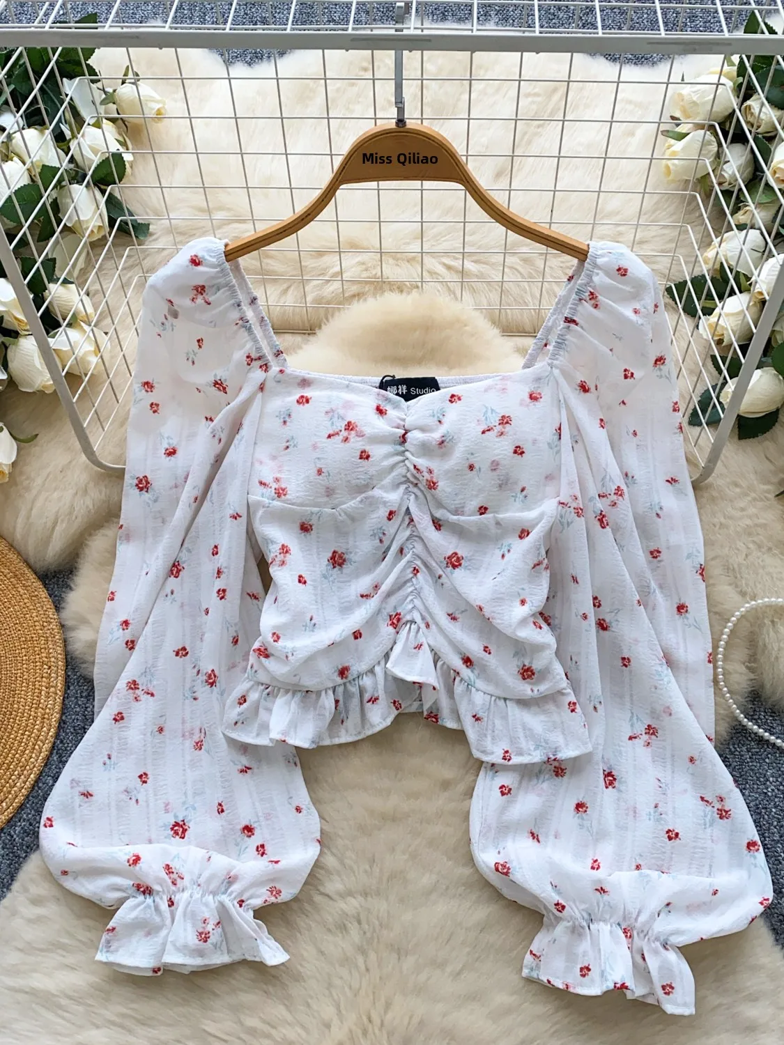 

Ele Floral Print Slim Fit irt Women's Autumn Design Bell Sve Square Collar Gentle Wind Sle Fitted Slimming Top