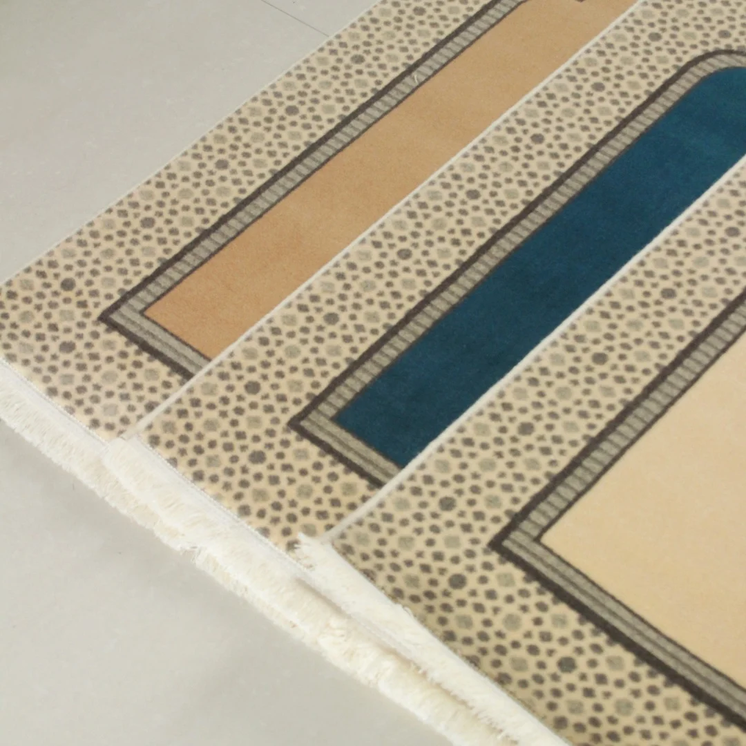 New Zealand wool prayer mat with arched print, soft, warm, foldable and storable household blanket