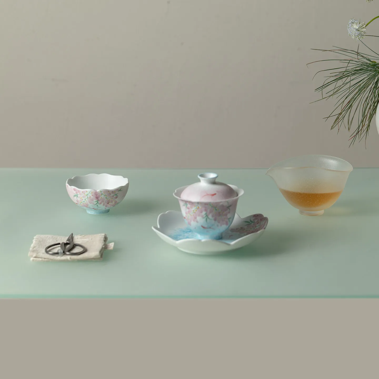 Hand Painted Snowflake White Wisteria Petal Pot Mat Household Ceramic Dry Tea Tray Tea Holder Desktop Decor Gift