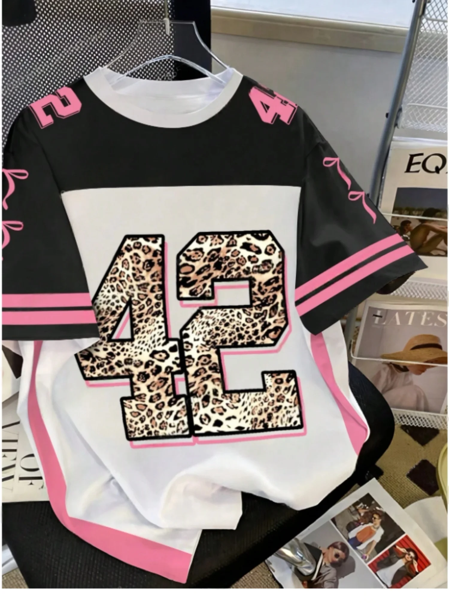 Modisches Leopardenmuster Nummer 42, O-Ausschnitt, Damen-Kurzarm-T-Shirt, Sommer-Baseball-Trikots, übergroßes, schnell trocknendes Sport-T-Shirt