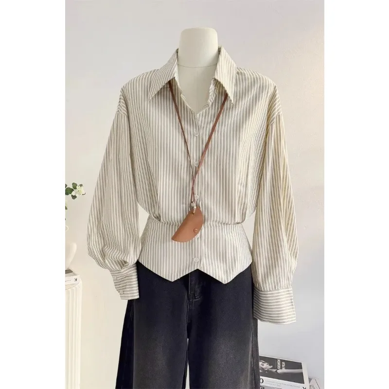 Women's Beige And White Striped Long-Sleeve Fleece-Lined Shirt With Collar And Scalloped Hem Design