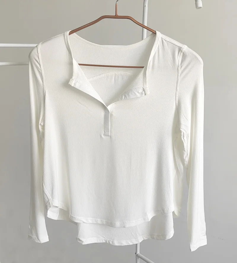 Fashionable Yoga Shirts for Women Stretchy and Breathable Women's Long Sleeve Yoga Shirts for Daily Training Comfortable Workout