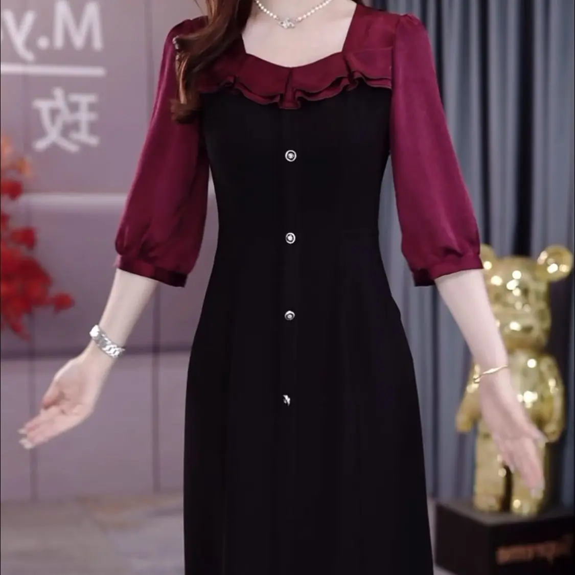 Elegantes und stilvolles langes Kleid 2025, Frühjahr, neues mittellanges Slim-Fit-Kleid für Damen