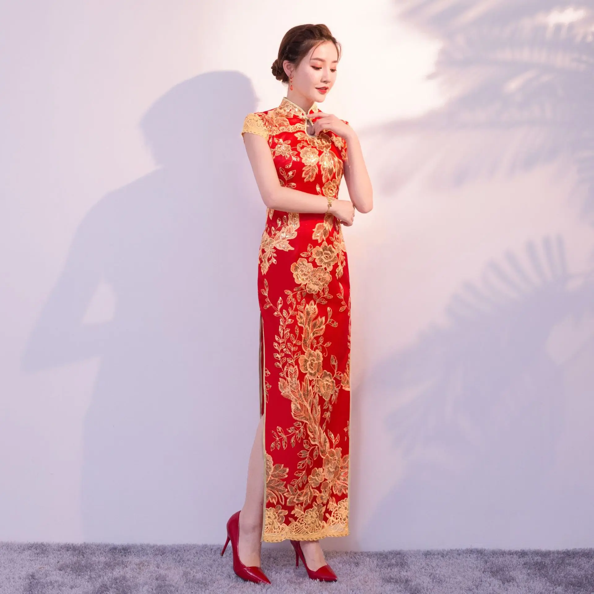 Improved Split Bride Red Toast Clothing Long Slim Mom Cheongsam Female Elegant Temperament Qipao Vintage Novelty Sequin Dress