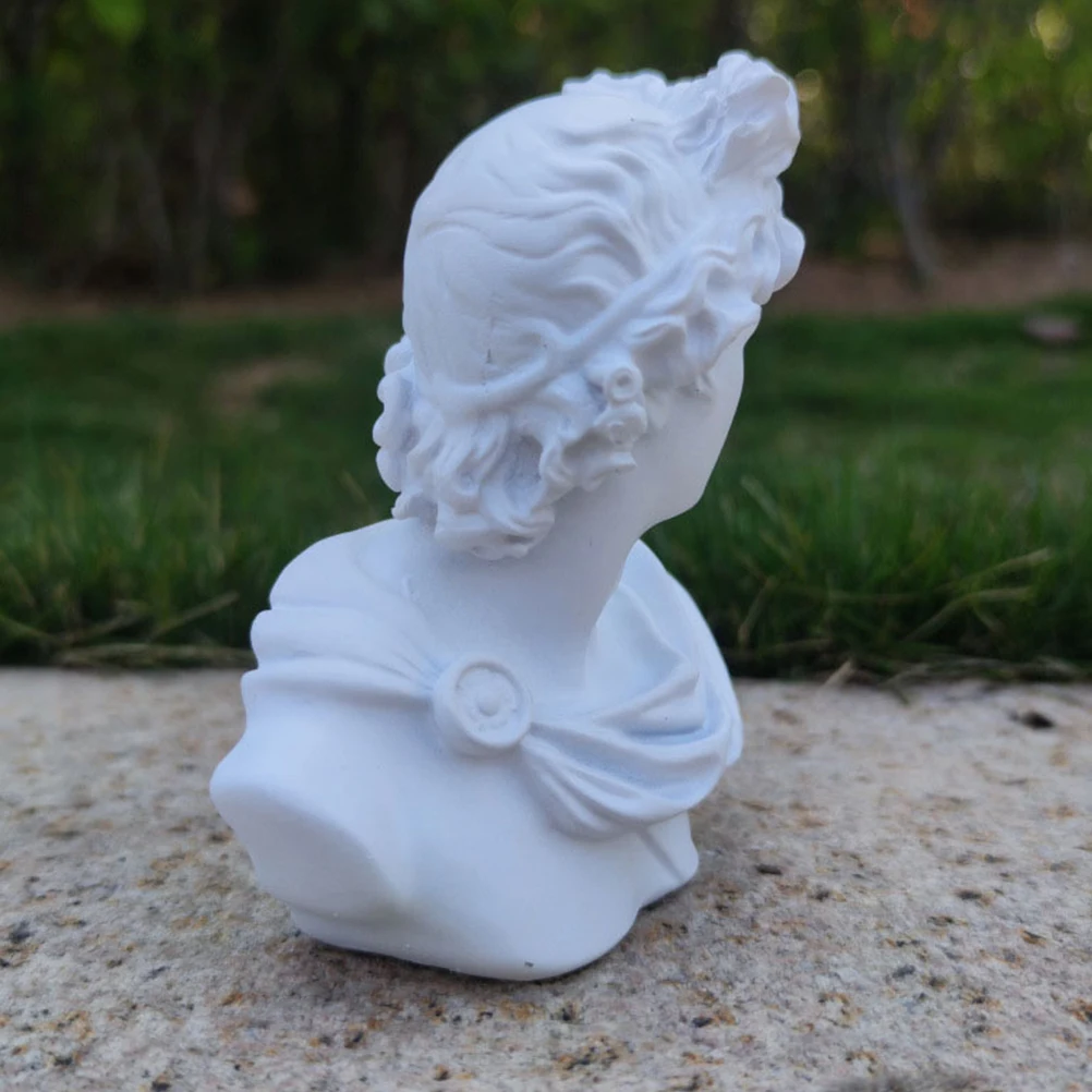 

Resin Greek Bust Statue Artistic Sculpture Home Decor Tabletop Ornament Exquisite Craftsmanship Elegant Gift Statue