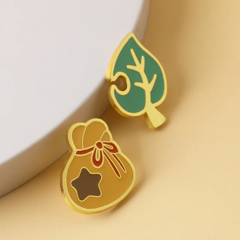 Cartoon Animal Cross Brooch For Backpacks Badges Game Money Purse And Leaf Enamel Pins Badge COS Accessories Brooches Gift
