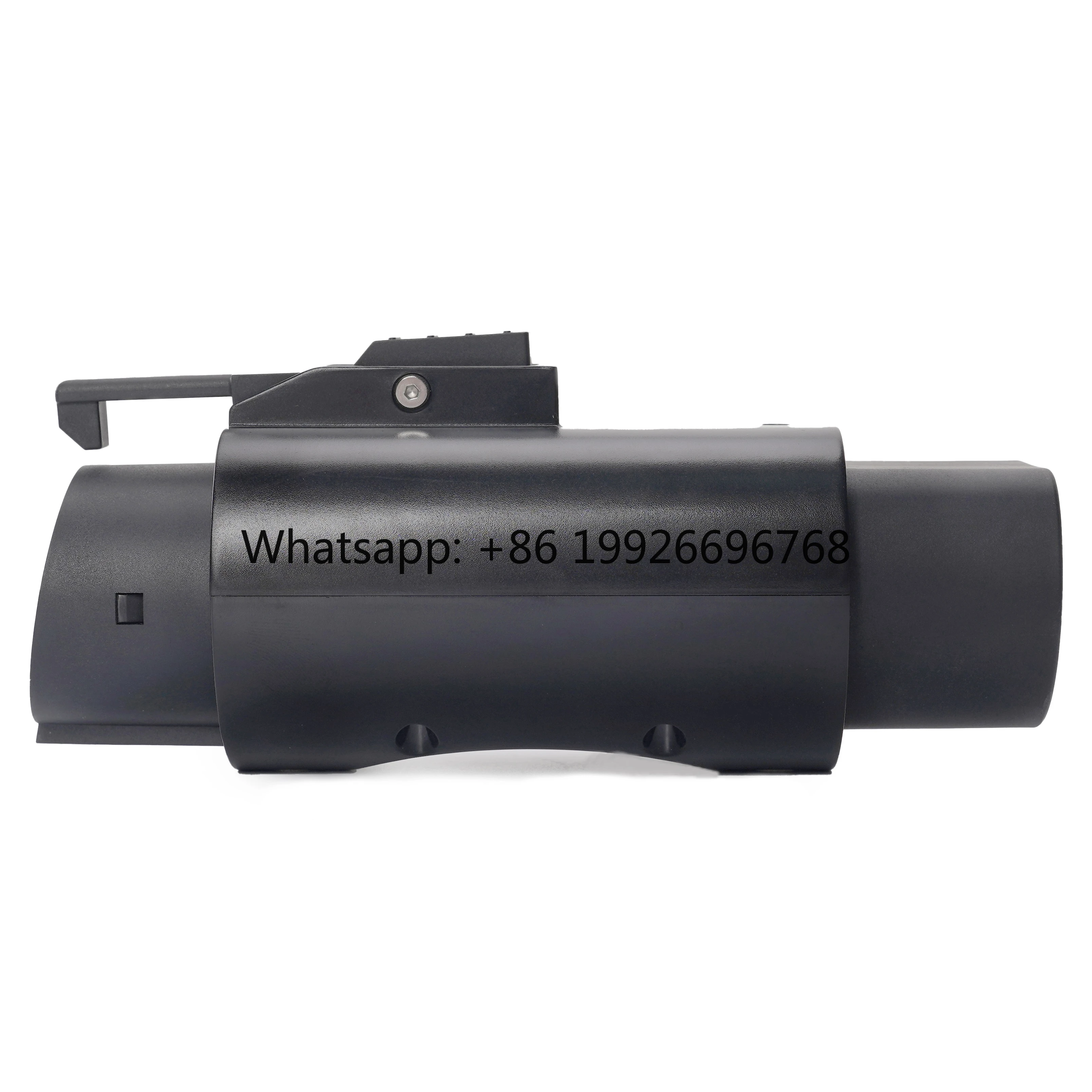 

Адаптер JET New Style T2-T1 62196 на J1772 для электромобилей с удобными крюковыми разъемами