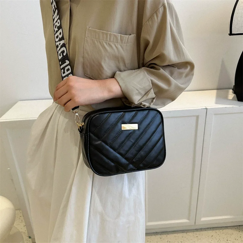 محفظة حقيبة كروس مبطنة صغيرة عصرية بسيطة، حقيبة كتف عصرية من البولي يوريثان، حقيبة يد نسائية كاجوال ومحفظة للهاتف المحمول
