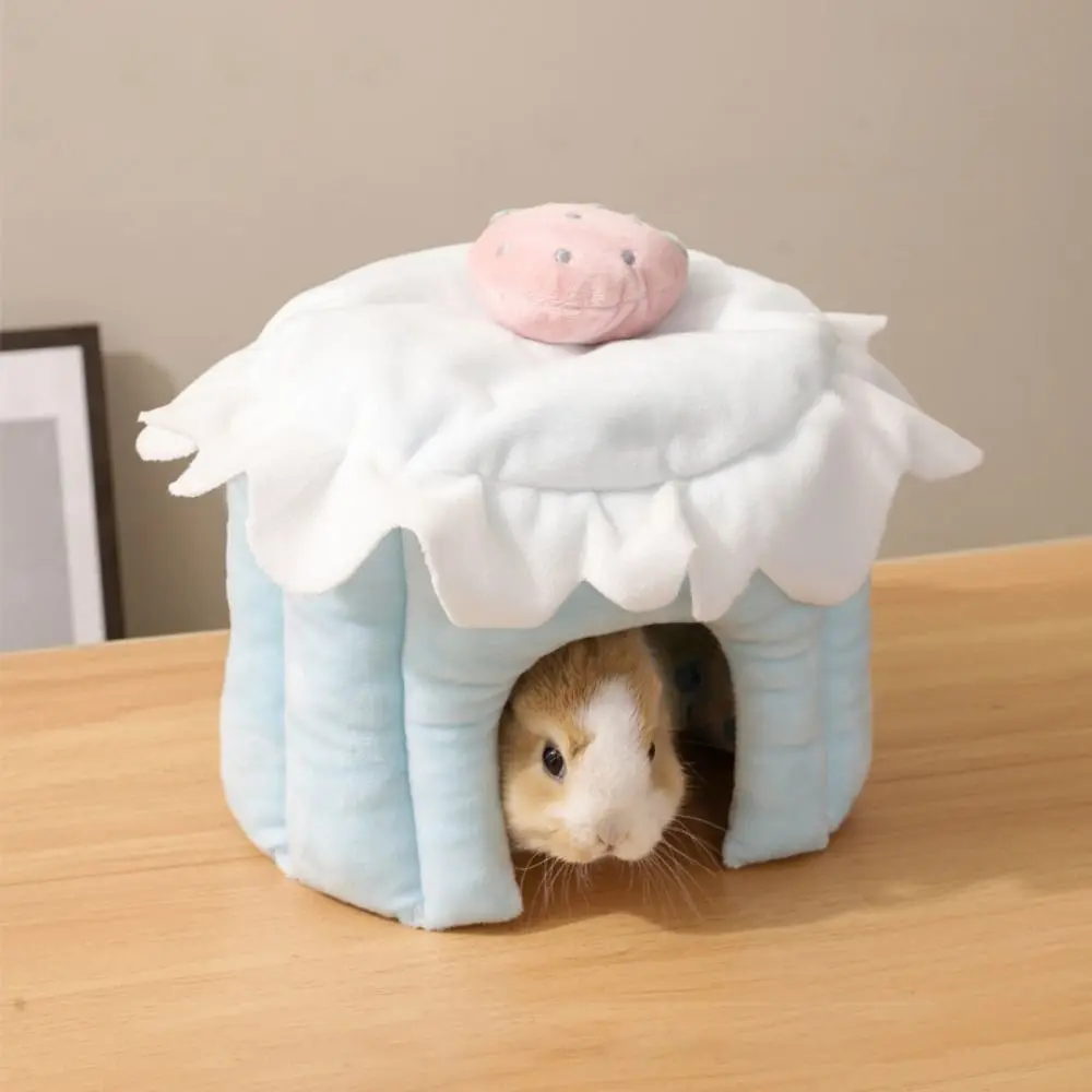 Cake Shape Pet Hideout House Soft Comfortable Hamster Bed Cave Strawberry Design Hamster Shelter House for Pet Cage