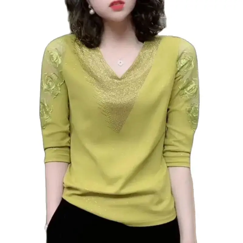 

2024 New Spring Autumn Women's T-Shirt Blouse Middle-Aged Elderly Ladies Hot Diamond V-Neck Top Fashion Bottoming Shirt Female