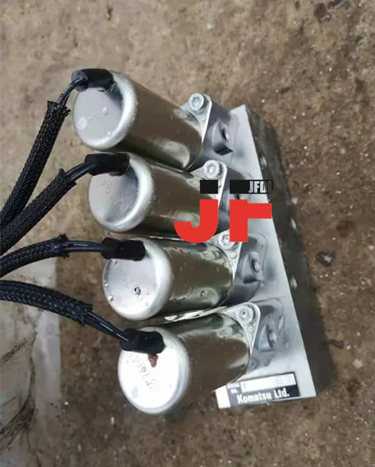 WA320-8 EPC Valve 7022107142 7022107040 Valve Assembly 702-21-07142 702-21-07040 sale